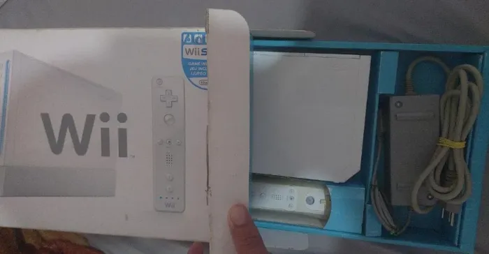 Nintendo Wii na caixa com hd 500gb
