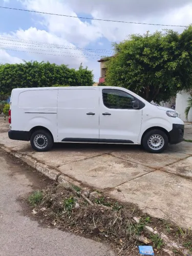 Peugeot Expert Cargo 1.5 Turbo Diesel 2023