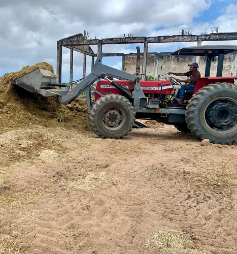 Vendo trator Massey 297 Advanced 2008 e grade TATU 18 discos