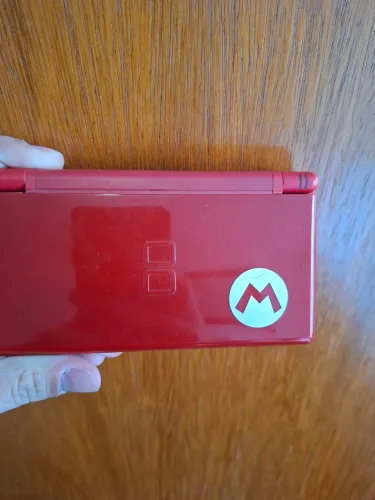 Nintendo DS mario edition com R4