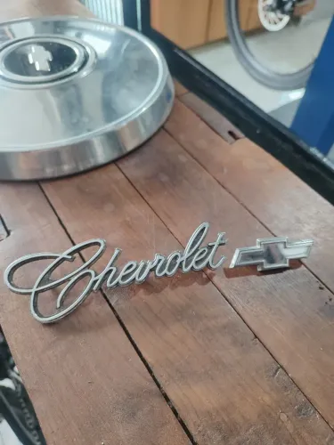 Emblema e grava original opala