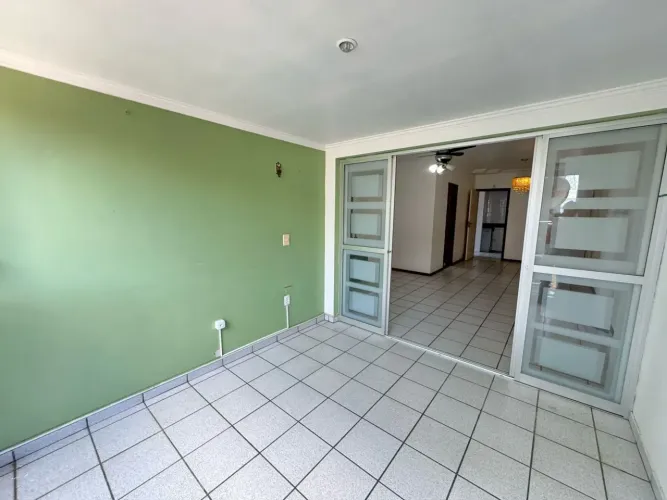Imóvel para venda tem 75 metros quadrados com 3 quartos em Centro - Guarapari - ES