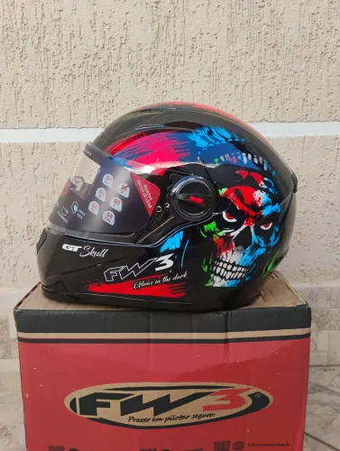 Capacete Fw3 GT skull novo 