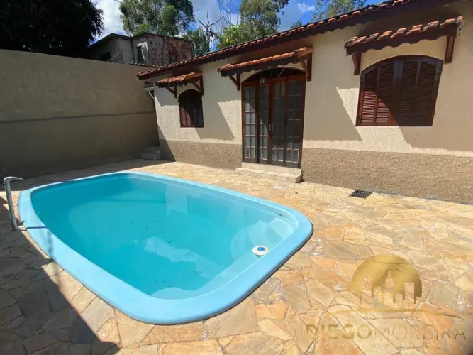 CASA À VENDA COM PISCINA E PORTEIRA FECHADA |EM MAIRIPORÃ!