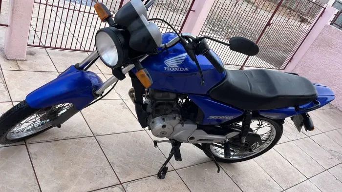 Moto Inteira, bem Cuidada. Tel. Watts 53/ *