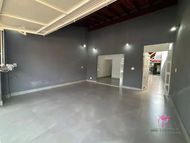 Casa com 3 dormitórios à venda, 180 m² por R$ 330.000,00 - Vila Bancária - Leme/SP