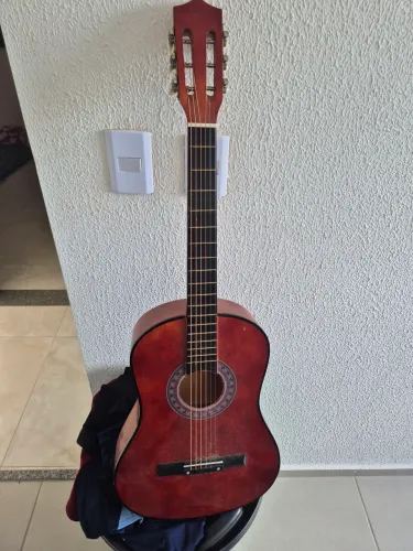 Vende-se Violão 