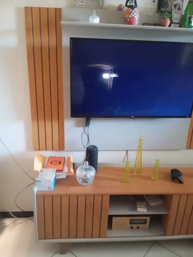 Vende se um painel com rak