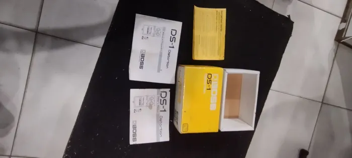 Embalagem de pedal Boss DS-1
