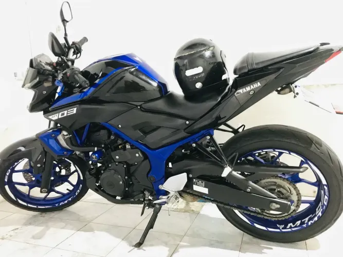 Moto MT 03