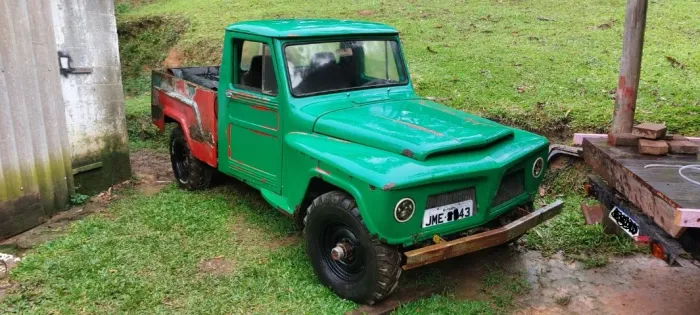 Ford F-75 4X4 2.3 1975