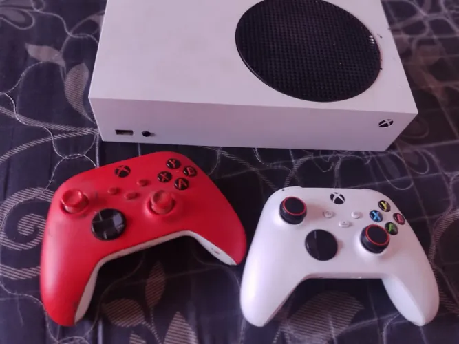 Xbox séries S por 2,000 deixo pelos 1,800