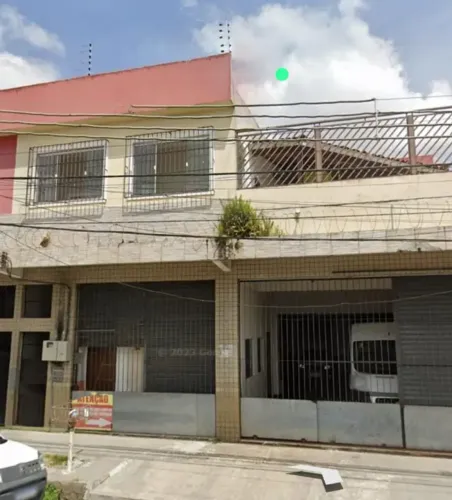 Casa com ponto comercial