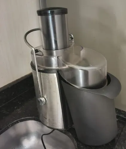 Centrífuga de alimentos Funcionando perfeitamente