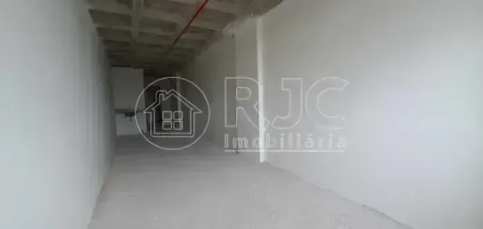 Ponto comercial/Loja/Box para venda possui 36 metros quadrados