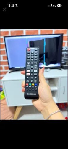 Tv sansung 32 plg smart com defeito 200,00