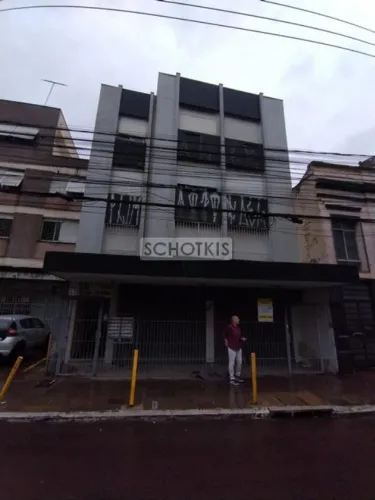 IMOBILIÁRIA SCHOTKIS ALUGA APARTAMENTO DE 03 DORMITÓRIOS REFORMADO, NA CRISTÓVÃO COLOMBO P