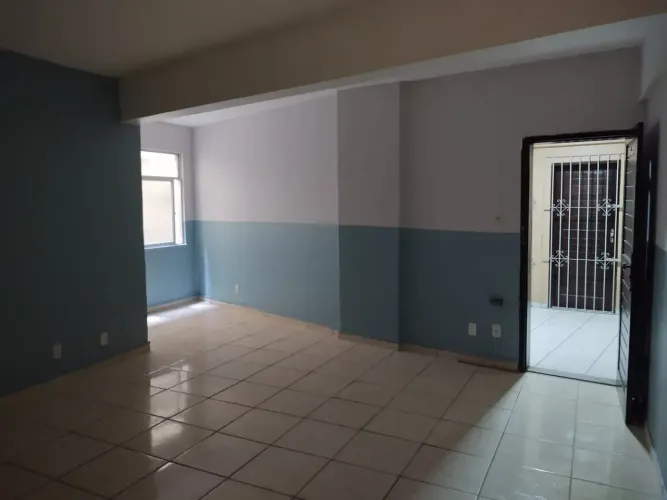 VF106SE - Apartamento com 3 quartos (1 suíte), na Rua Domingos Marreiros - Bairro Umariz