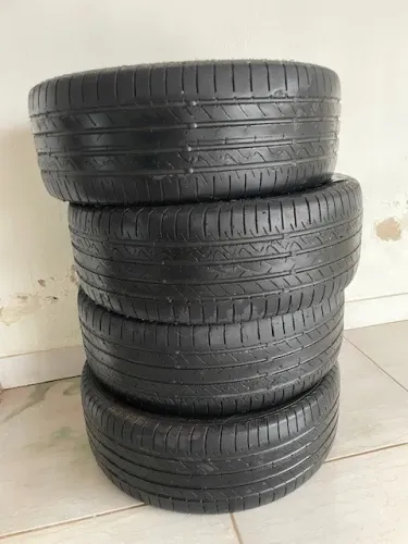 4 Pneus Continental Power Contact usados- 195 / 55 / R15