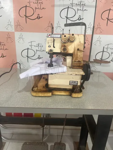 Máquina de Costura Galoneira Phonner LF257