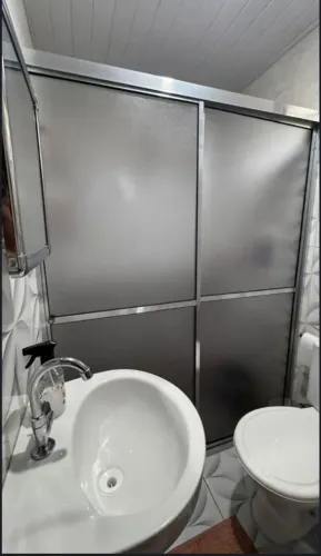 Fazemos box de acrílico para banheiro.