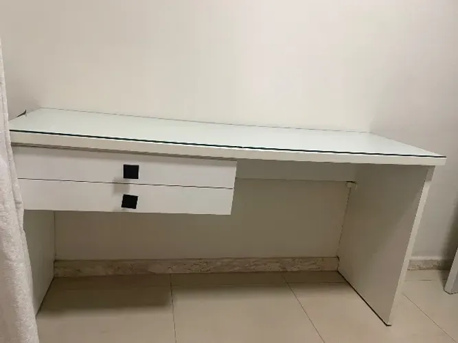Bancada/ escrivaninha/ balcão