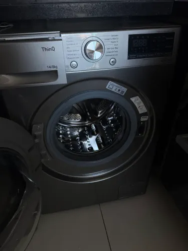 Lava e seca LG 14/8kg