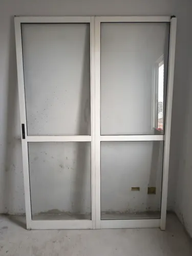 Porta de vidro para sala