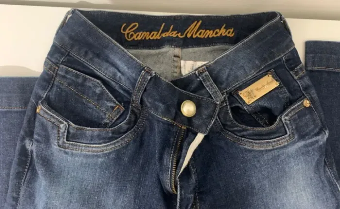 Calça Jeans Azul Escuro Desbotado - Canal da Mancha