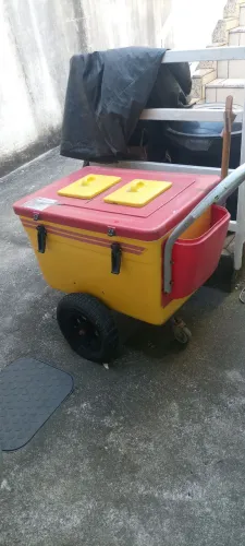 Vendo carrinho de picolé