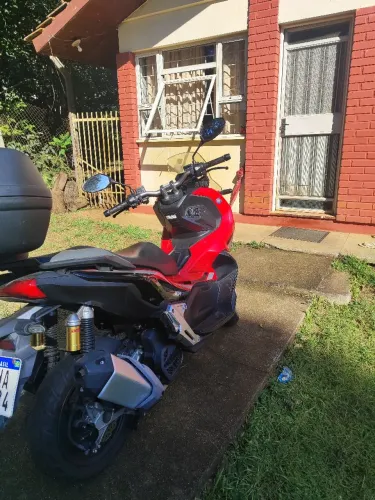 Venda Honda ADV 150 2021 Quitada,,sem sinistro,sem leilão,manual,isenta de IPVA é só rodar
