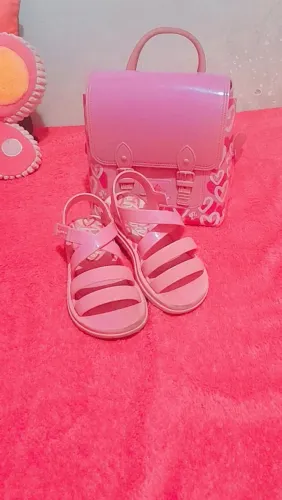 Bolsa Infantil e Melissa 