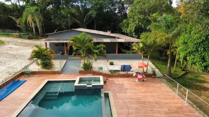 Chácara de luxo a venda, em Cocalinho de Goiás!