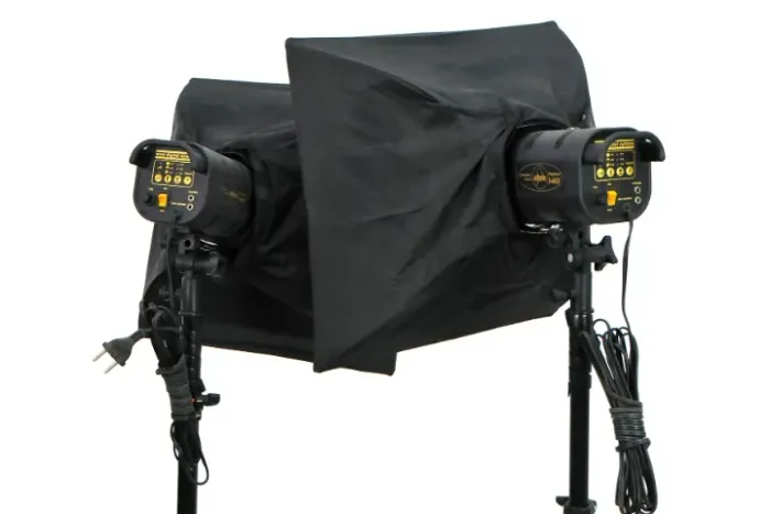 Flash para estúdio Compact Flash Digital 140 com Hazy Light 40 cm x 40 cm