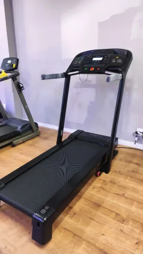 Esteira semi-profissional Domyos T540C