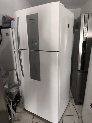 Geladeira Electrolux Grande apenas 1999,00