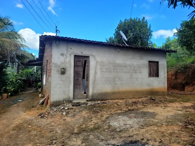 Vende-se excelente sítio com 3 hectares