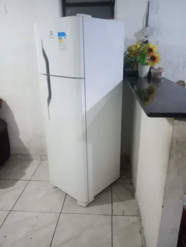 Vende-se geladeira
