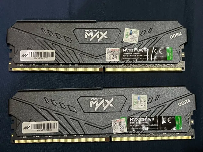 VENDO 2 PENTES RAM 8GB 3200hmz 