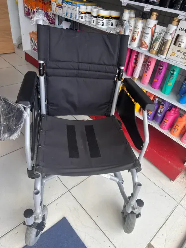 Cadeira de roda motorizada 