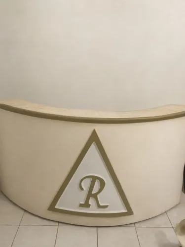 Balcão Curvo para Recepção ou Atendimento