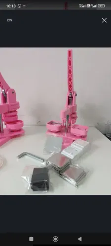 Máquina de bottons quadrada