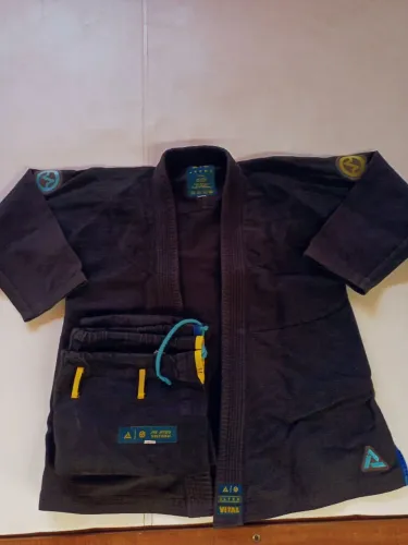 Kimono vital a3s usado jiu-jitsu