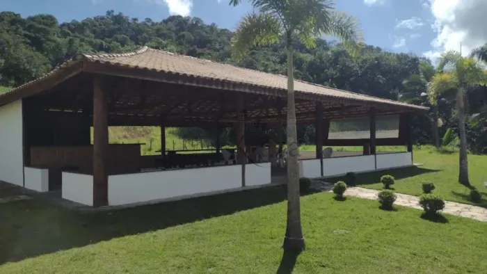 Sítio - Água Soca - 6 Dormitórios - 685m² - Estuda Permuta.