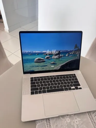 VENDO MACBOOK PRO 16- APPLE