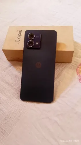 Vendo moto G84 5g celular em ótimo estado chama PV