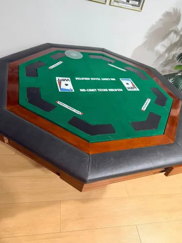 Mesa de jogo de poker