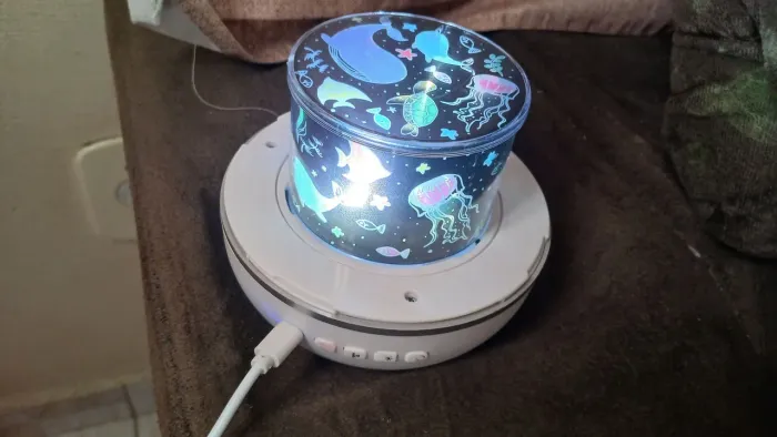 Projetor 360 infantil com bluetooth