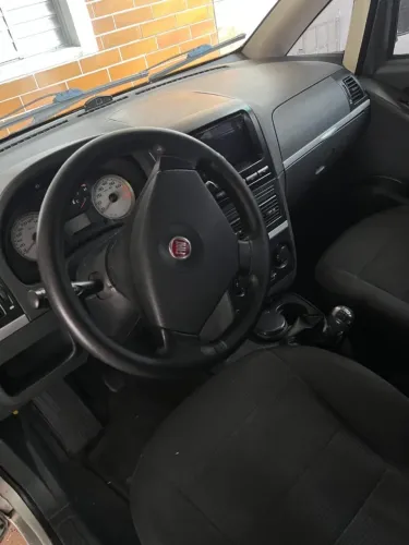 Fiat Idea ELX 1.4 MPI Fire Flex 8V 5P 2010