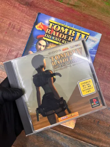 Jogo Tomb Raider 4 para PlayStation 1 Original JP